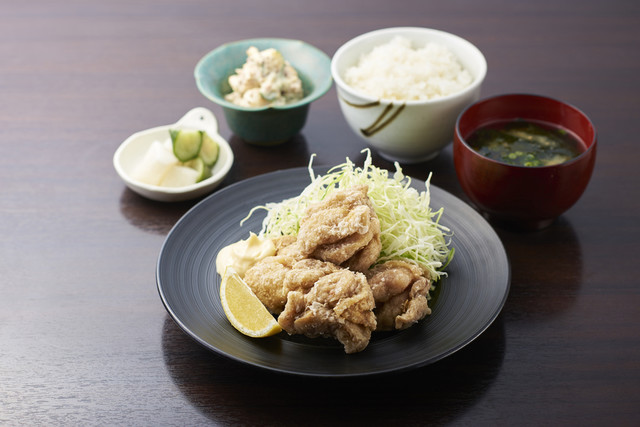 若鳥の唐揚げ定食