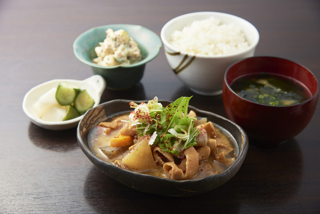もつ煮込み定食